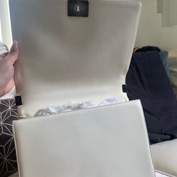 💯 Authentic Chanel Off White Cream XL Le Boy - Picture 9 of 14